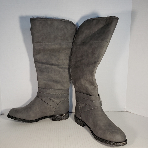 JustFab Shoes - NWOT Women's JustFab Boots 👢